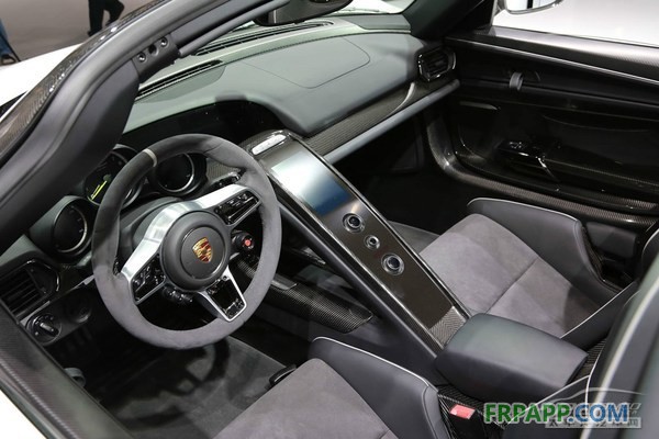 保時捷918 車身結構采用樹脂傳遞模塑成型復合材料-復材應用網(wǎng)